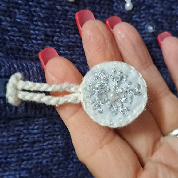 Tiara International Blue Heathered Beaded/Gem Christmas Zip-Up Sweater. Sz Large - Picture 3 of 9